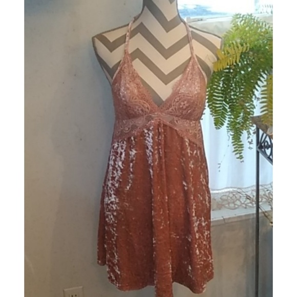 Timing Dresses Nwt Crushed Velvet Lace Dress In Baby Pink Poshmark